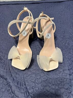 Top Moda Cream Bow-Accent Strappy Heels